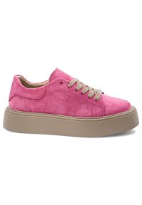 Różowe Sneakersy Filippo Stylowe Obuwie Damskie Na Platformie. Okazja: na co dzień. Zapięcie: sznurówki. Kolor: różowy. Materiał: zamsz. Obcas: na platformie. Styl: elegancki #7