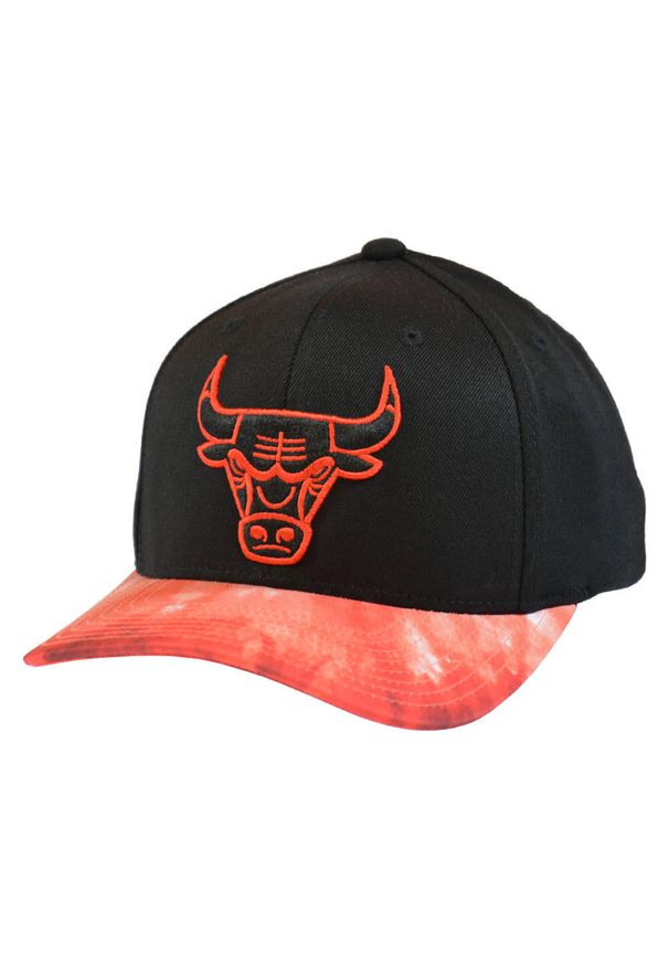 Czapka z daszkiem Mitchell & Ness NBA Classic Chicago Bulls Snapback -CBUBKRD. Kolor: czerwony, czarny, wielokolorowy