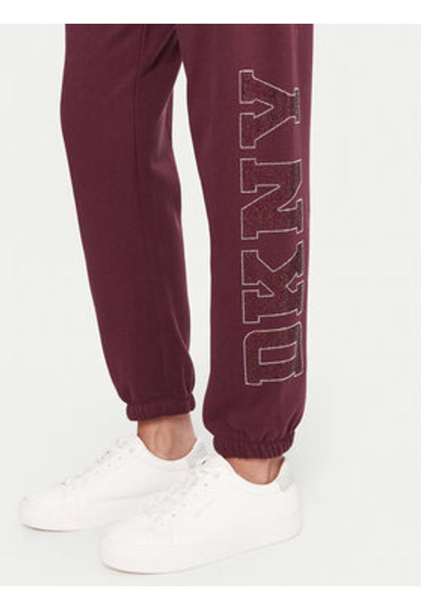 DKNY Sport Spodnie dresowe DP5P3737 Bordowy Regular Fit. Kolor: czerwony. Materiał: bawełna