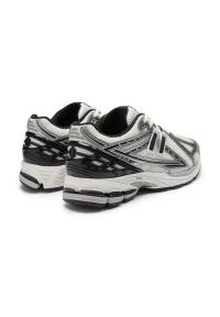 New Balance M1906RER Sneakersy unisex. Kolor: srebrny. Materiał: syntetyk. Szerokość cholewki: normalna. Sezon: lato