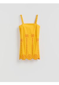 Reserved - Sukienka z ozdobnym haftem - jasnożółty. Kolor: żółty. Materiał: bawełna, tkanina. Wzór: haft. Typ sukienki: proste #1
