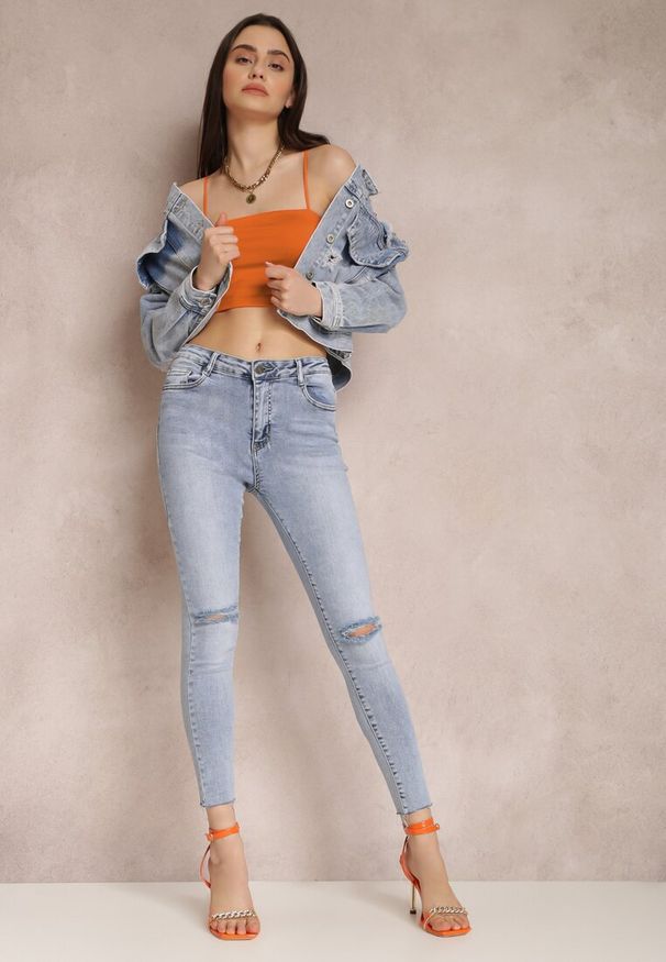 Renee - Jasnoniebieskie Jeansy Skinny Helyse. Okazja: na co dzień. Kolor: niebieski. Długość: długie. Wzór: aplikacja. Sezon: wiosna, lato. Styl: casual