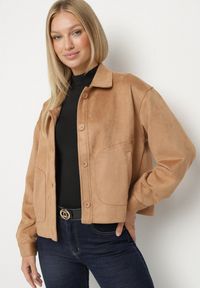 Born2be - Beżowa Koszulowa Kurtka z Imitacji Zamszu z Ozdobnymi Przeszyciami Arenella. Kolor: beżowy. Materiał: zamsz #2