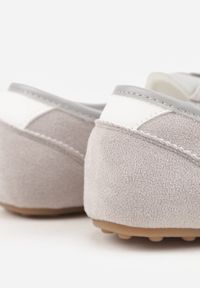 Renee - Szare Sneakersy Kultowe Tenisówki Y2K z Imitacji Zamszu Nerialle. Kolor: szary. Materiał: zamsz #7