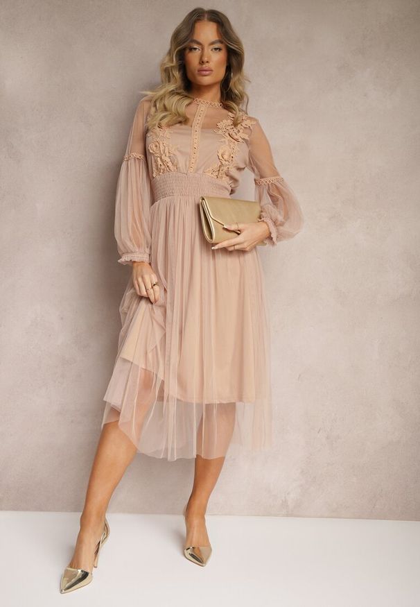 Renee - Ciemnobeżowa Tiulowa Sukienka Rozkloszowana z Koronką Nirthe. Kolor: beżowy. Materiał: tiul, koronka. Wzór: koronka