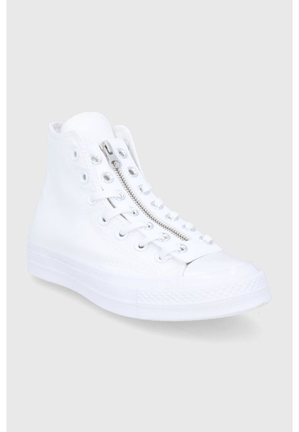 Converse - Trampki. Nosek buta: okrągły. Kolor: biały. Materiał: guma. Obcas: na platformie