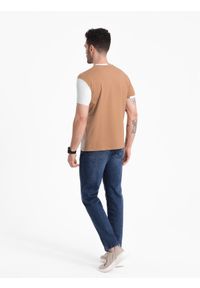 Ombre Clothing - Męski t-shirt z elastanem z kolorowymi rękawami - brązowy V1 OM-TSCT-0176 - XXL. Okazja: na co dzień. Kolor: brązowy. Materiał: elastan. Wzór: kolorowy. Styl: casual, klasyczny #8