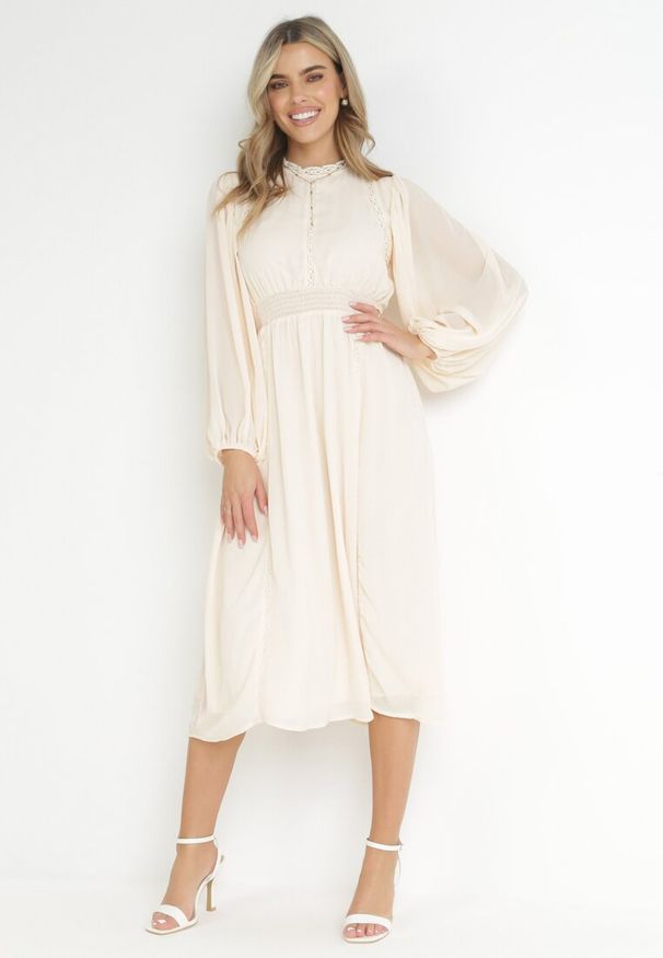 Born2be - Beżowa Elegancka Sukienka Midi z Gumkami w Pasie i Ażurowymi Wstawkami Rouxia. Kolor: beżowy. Wzór: ażurowy. Styl: elegancki. Długość: midi