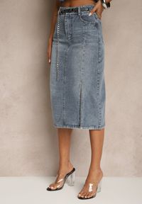 Renee - Granatowa Jeansowa Spódnica z Bawełny z Łańcuchem Lilurea. Okazja: na co dzień. Kolor: niebieski. Materiał: bawełna, jeans. Styl: klasyczny, elegancki, casual #3