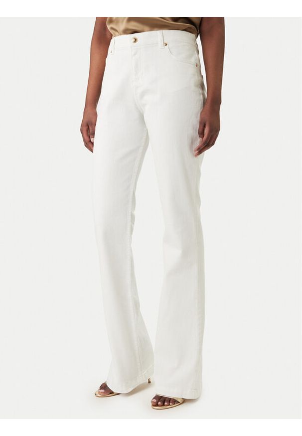 Just Cavalli Jeansy 80PAB5F3 CEWCA Biały Flare Fit. Kolor: biały