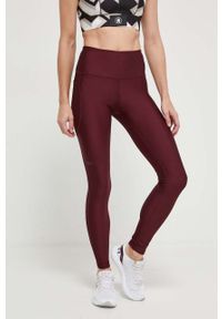 Under Armour legginsy treningowe kolor bordowy gładkie. Kolor: czerwony. Materiał: skóra, materiał. Wzór: gładki. Sport: fitness
