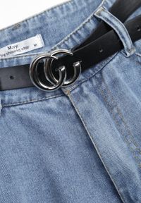 Renee - Granatowe Szorty Jeansowe o Luźnym Kroju z Paskiem z Klamrą Eleda. Okazja: na co dzień. Kolor: niebieski. Materiał: jeans. Sezon: wiosna, lato. Styl: elegancki, casual #8