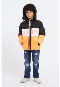Guess kurtka dziecięca kolor pomarańczowy. Okazja: na co dzień. Kolor: pomarańczowy. Styl: casual