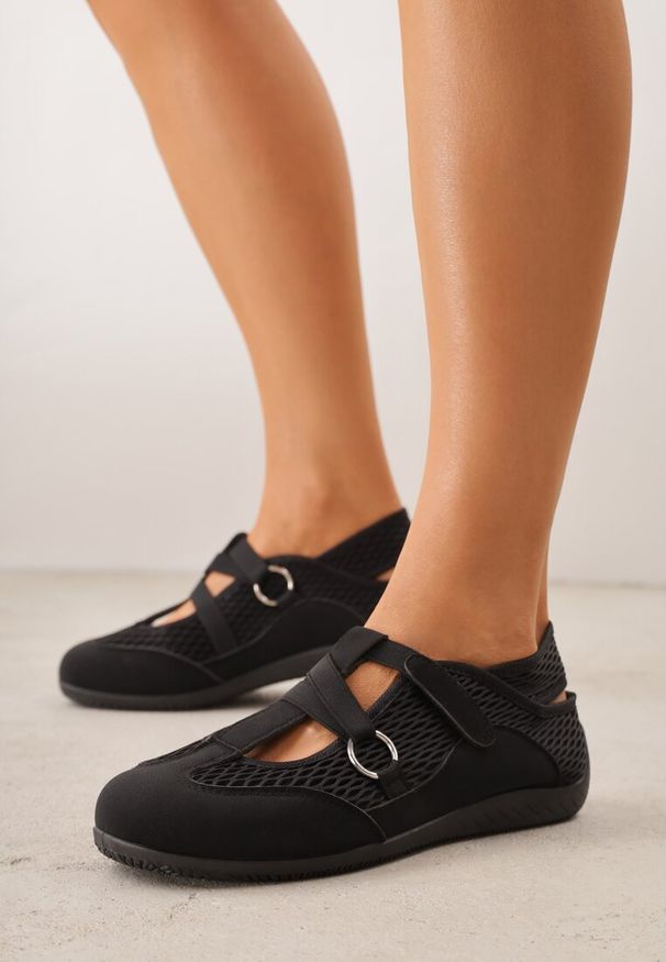 Renee - Czarne Tenisówki Sneakeriny z Siateczki z Zapięciem na Rzep Vianate. Okazja: na co dzień. Zapięcie: rzepy. Kolor: czarny. Materiał: skóra, koronka. Styl: casual