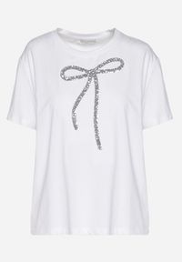 Born2be - Biały T-shirt Oversize z Bawełny Zdobiony Kokardą z Cekinów Tenesela. Okazja: na co dzień. Typ kołnierza: kokarda. Kolor: biały. Materiał: bawełna. Wzór: aplikacja. Styl: casual #4