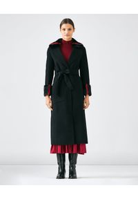 CASTELLANI - Czarny wełniany płaszcz z futerkiem. Kolor: czarny. Materiał: wełna, futro. Długość rękawa: długi rękaw. Długość: długie. Styl: klasyczny