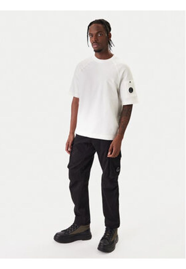 C.P. Company T-Shirt 20CMSS034A002246G Écru Regular Fit. Kolor: kremowy. Materiał: bawełna