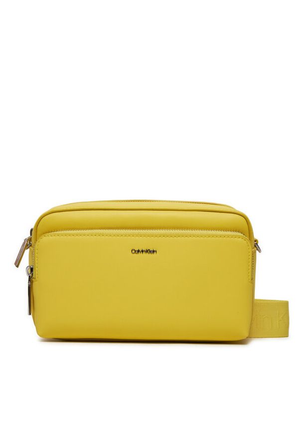 Calvin Klein Torebka Ck Must Camera Bag K60K611927 Żółty. Kolor: żółty. Materiał: skórzane
