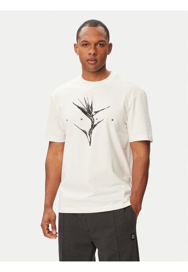 Hugo - HUGO T-Shirt Darise 50563436 Biały Relaxed Fit. Kolor: biały. Materiał: bawełna