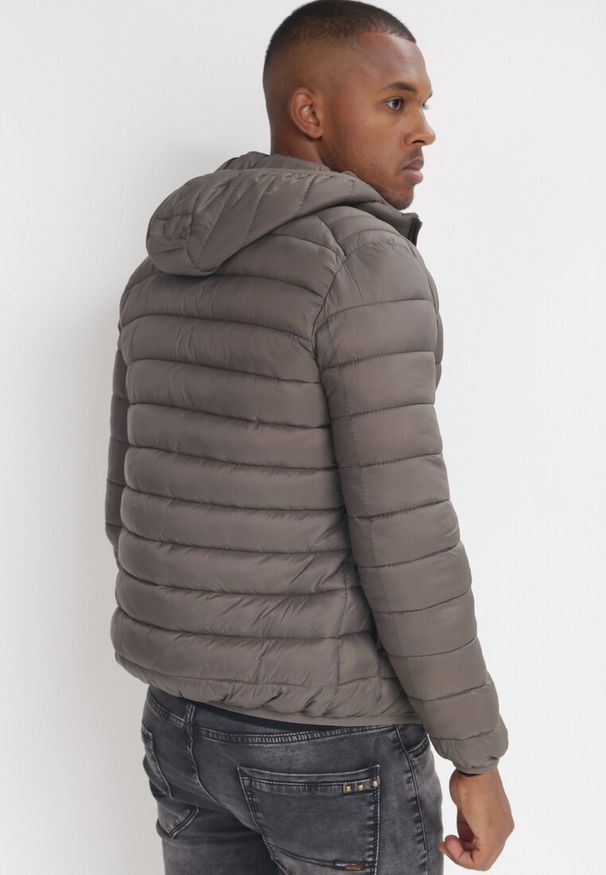 Born2be - Szara Kurtka Pikowana z Kapturem Letos. Typ kołnierza: kaptur. Kolor: szary. Materiał: dresówka, jeans. Długość rękawa: długi rękaw. Długość: krótkie. Styl: klasyczny