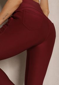 Renee - Bordowe Spodnie o Fasonie Skinny z Gumką w Pasie i Kieszeniami Rizeena. Okazja: na co dzień. Kolor: czerwony. Styl: elegancki, casual