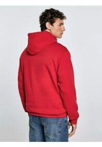 Big-Star - Bluza męska z kapturem z nadrukiem czerwona Luka 603. Okazja: na spacer. Typ kołnierza: kaptur. Kolor: czerwony. Materiał: dzianina, dresówka, jeans. Wzór: nadruk. Styl: sportowy