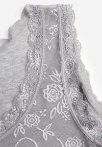 Born2be - Ciemnoszary Bawełniany Top z Koronkową Górą Beralia. Okazja: na co dzień. Kolor: szary. Materiał: bawełna, koronka. Wzór: aplikacja. Styl: casual #8