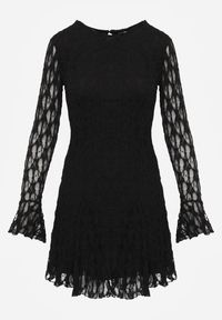 Renee - Czarna Sukienka z Koronki Ozdobiona Rozkloszowanymi Rękawami Cinalata. Kolor: czarny. Materiał: koronka. Wzór: aplikacja, koronka. Typ sukienki: rozkloszowane. Styl: elegancki, klasyczny #5
