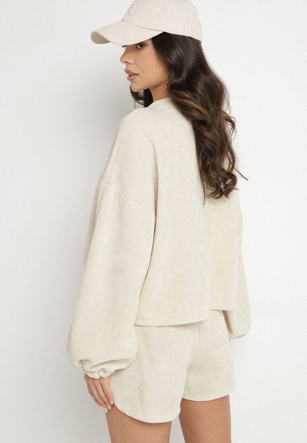 Born2be - Beżowy Dzianinowy Komplet Bluza i Szorty Novanisa. Kolor: beżowy. Materiał: dzianina