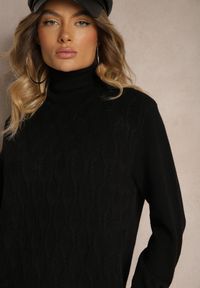 Renee - Czarna Pudełkowa Sukienka Sweterkowa z Golfem Bawełną i Wełną Elanavia. Okazja: na co dzień. Typ kołnierza: golf. Kolor: czarny. Materiał: bawełna, wełna. Długość rękawa: długi rękaw. Wzór: kolorowy. Typ sukienki: proste. Styl: casual #4