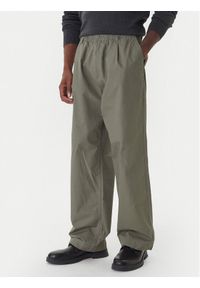 Jack & Jones Spodnie materiałowe Owen Cade 12282385 Zielony Baggy Fit. Kolor: zielony. Materiał: bawełna #1