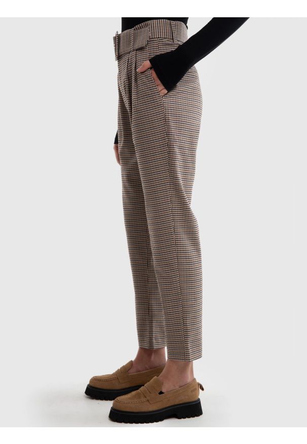 Big-Star - Spodnie damskie cygaretki z wysokim stanem w kratę Melisanai 000/ Melisana 000. Stan: podwyższony. Kolor: wielokolorowy. Materiał: tkanina. Wzór: kratka. Styl: klasyczny