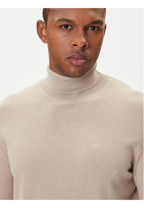 Bugatti Golf 7700-85520D Beżowy Regular Fit. Typ kołnierza: golf. Kolor: beżowy. Materiał: bawełna