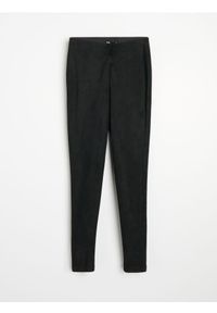Sinsay - Legginsy z imitacji zamszu - czarny. Kolor: czarny. Materiał: zamsz