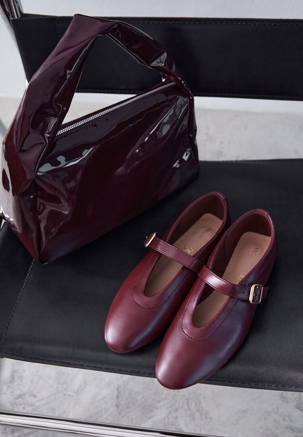 Renee - Bordowe Balerinki Vices w Stylu Mary Jane z Klamerką i Skórzaną Wkładką Dimaline. Okazja: na co dzień, na imprezę. Zapięcie: klamry. Kolor: czerwony. Materiał: skóra. Styl: casual, elegancki