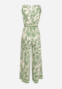 Born2be - Zielony Kopertowy Kombinezon z Wiskozą Wykończony Gumką w Talii z Materiałowym Paskiem Inatia. Okazja: na co dzień. Kolor: zielony. Materiał: wiskoza, materiał. Długość: długie. Styl: elegancki, casual #3