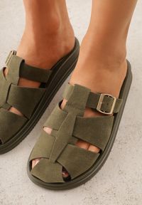 Renee - Zielone Klapki z Zakrytym Noskiem i Ozdobnymi Paskami z Klamerką Themine. Kolor: zielony. Materiał: nubuk, koronka. Sezon: lato #3