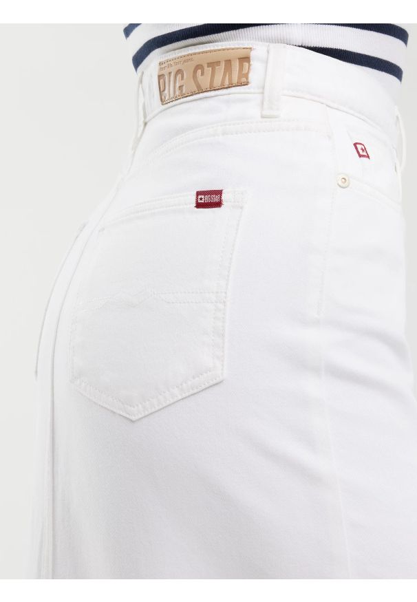 Big-Star - Spódnica damska midi jeansowa biała Tori 100. Okazja: na plażę. Stan: podwyższony. Kolor: biały. Materiał: jeans. Sezon: lato. Styl: klasyczny