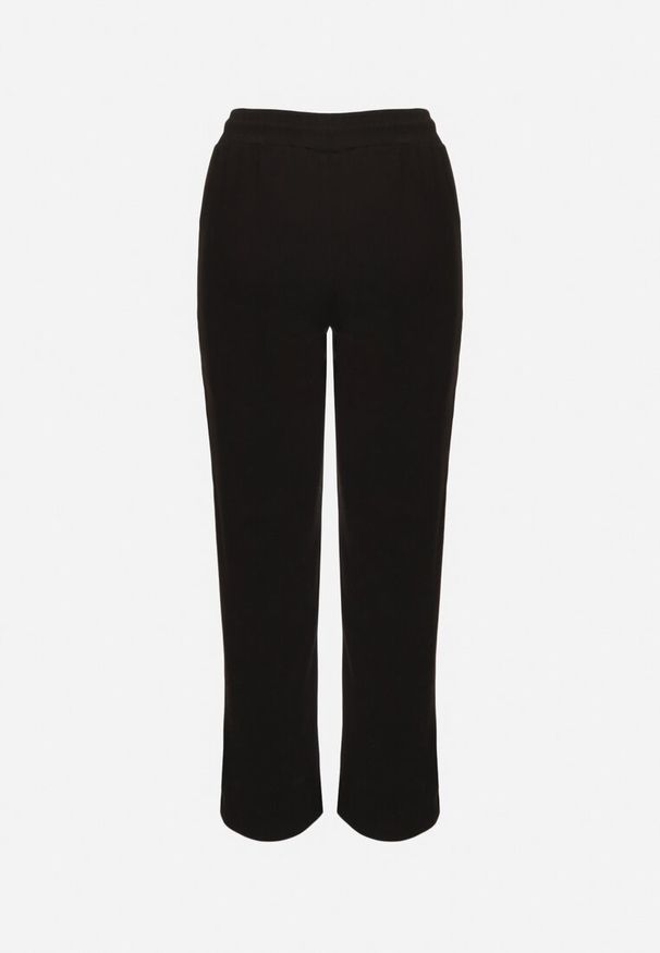 Born2be - Czarne Spodnie Dresowe z Prostymi Nogawkami Kieszeniami i Gumką w Pasie Tialynne. Okazja: na co dzień. Kolor: czarny. Materiał: dresówka. Styl: casual