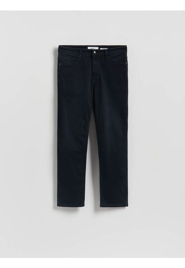 Reserved - Jeansy straight fit - granatowy. Kolor: niebieski
