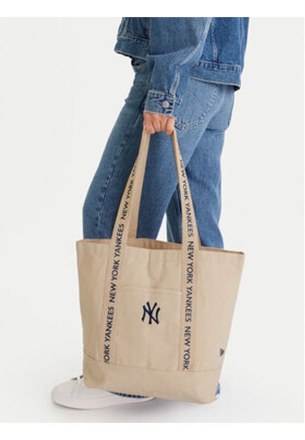 New Era Torebka New York Yankees MLB Strap Canvas Tote 60595127 Beżowy. Kolor: beżowy