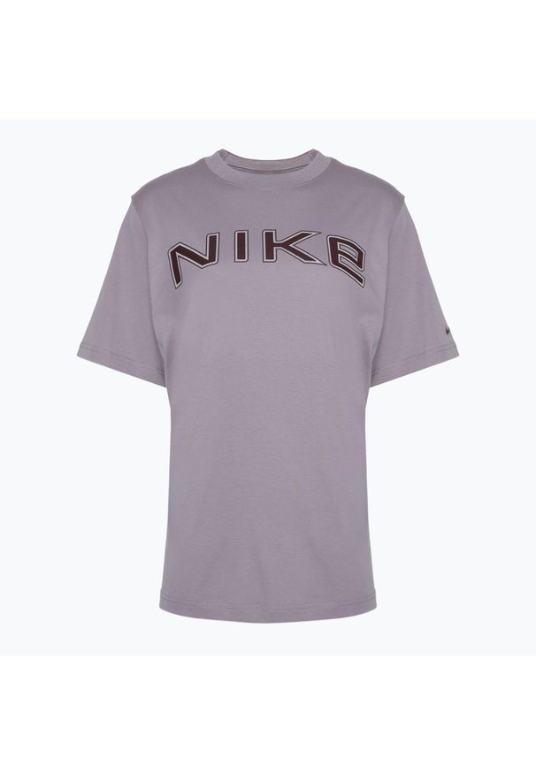 Koszulka damska Nike Sportswear Loose Graphic. Kolor: fioletowy