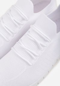 Born2be - Białe Sznurowane Buty Sportowe Sneakersy z Siateczki Caeolea. Okazja: na co dzień. Kolor: biały. Materiał: jeans. Sport: fitness, joga i pilates #6