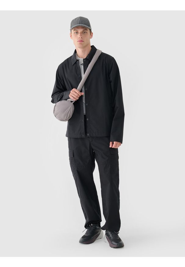 4f - 4F Spodnie casual męskie - czarne M. Okazja: na co dzień. Kolor: czarny. Materiał: materiał, bawełna, tkanina, poliester. Styl: casual