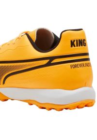 Buty piłkarskie Puma King Match Tt M 107260 05 pomarańczowe. Kolor: pomarańczowy. Materiał: materiał, mikrofibra, guma. Szerokość cholewki: normalna. Sport: piłka nożna #7
