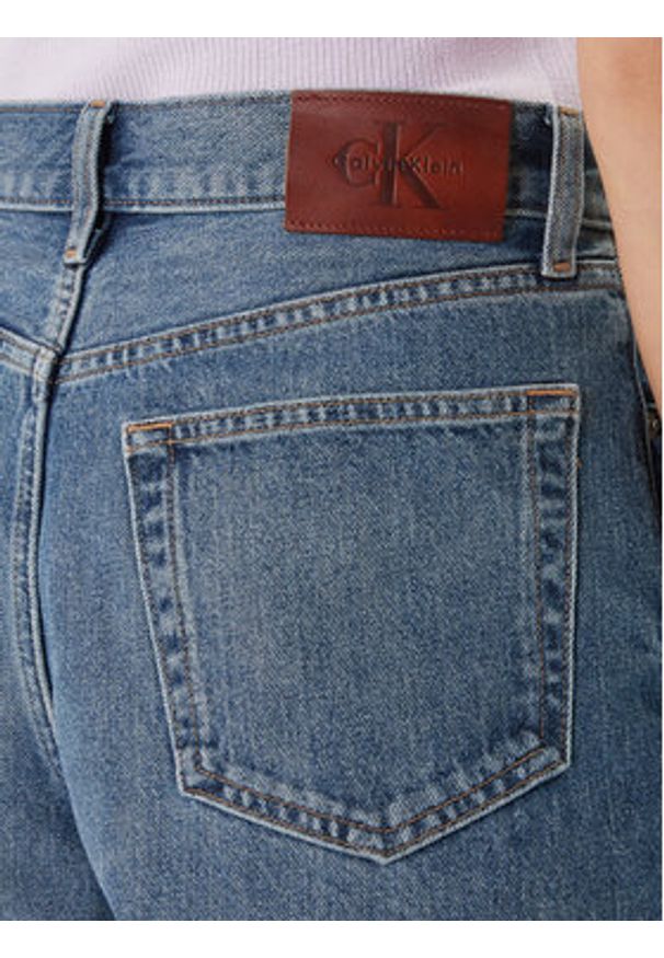 Calvin Klein Jeans Szorty jeansowe LV047F766G Niebieski Relaxed Fit. Kolor: niebieski. Materiał: bawełna