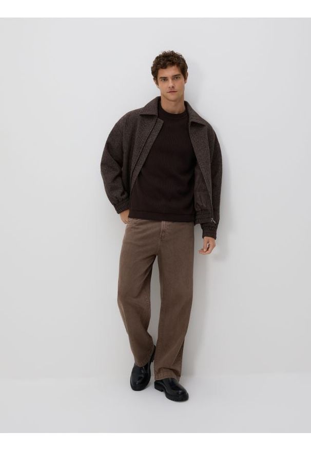 Reserved - Strukturalny sweter z bawełny - ciemnobrązowy. Kolor: brązowy. Materiał: bawełna