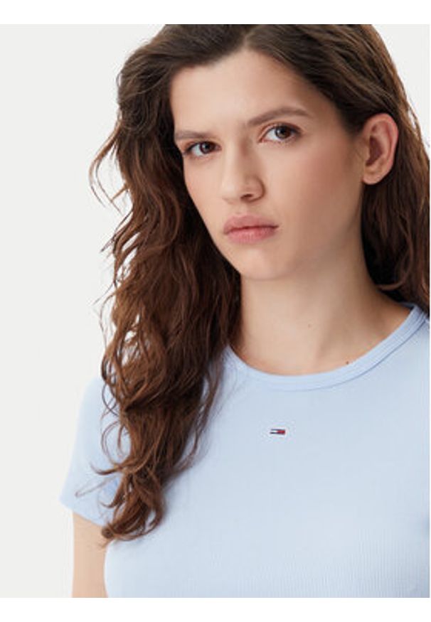 Tommy Jeans T-Shirt Essential DW0DW17383 Błękitny Slim Fit. Kolor: niebieski. Materiał: bawełna