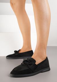 Renee - Czarne Mokasyny z Aplikacją Kokardek Tulavira. Okazja: na co dzień. Kolor: czarny. Wzór: aplikacja. Styl: casual, elegancki