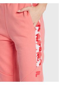 Fila Spodnie dresowe Boltigen FAW0286 Różowy Regular Fit. Kolor: różowy. Materiał: bawełna #2